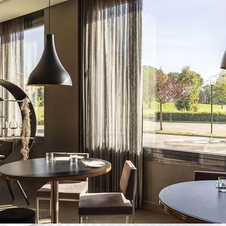 Отель B&B Hotel Arezzo