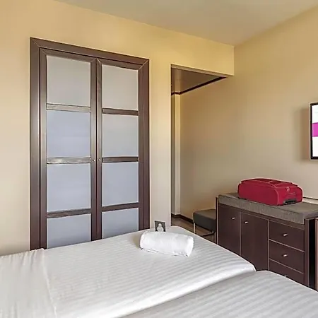 B&B Hotel Arezzo Otel 3*