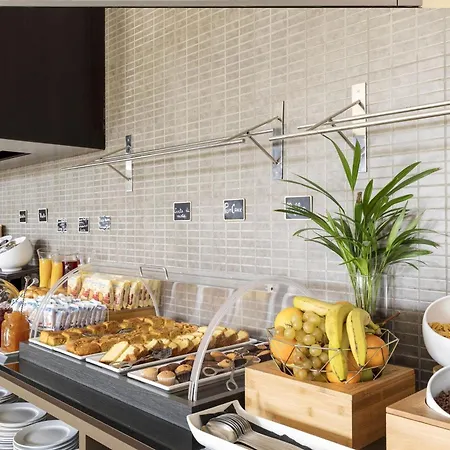 B&B Hotel Arezzo Otel 3*